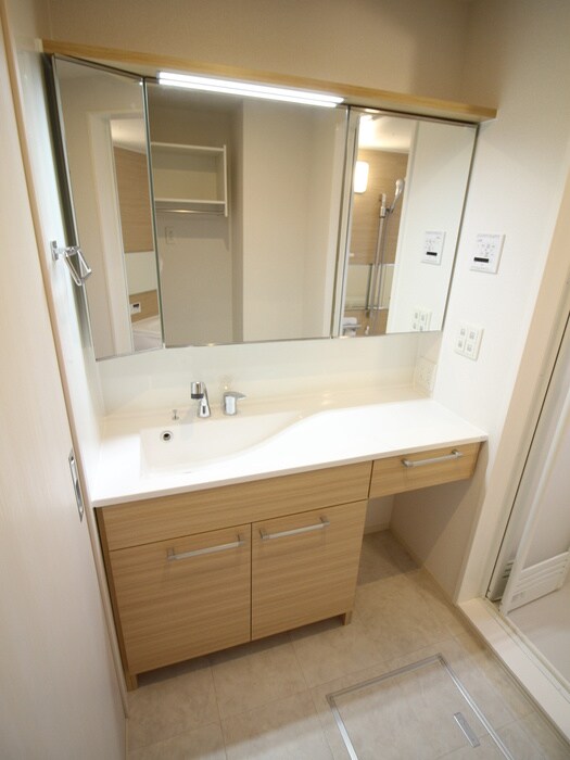 物件内観写真13　(洗面)