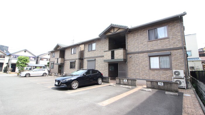 物件外観写真3　(駐輪場)