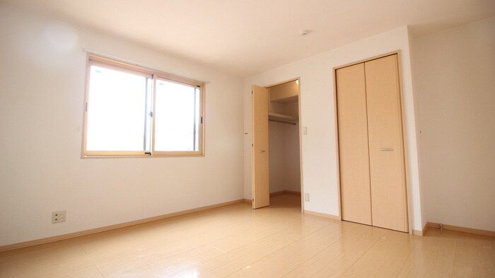 物件内観写真10　(玄関)