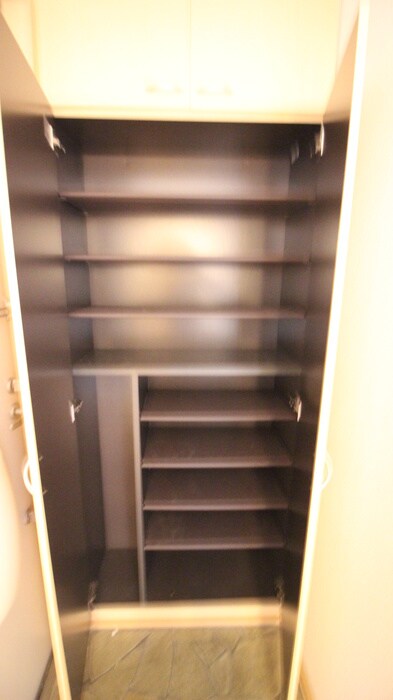 物件内観写真18　(靴箱)