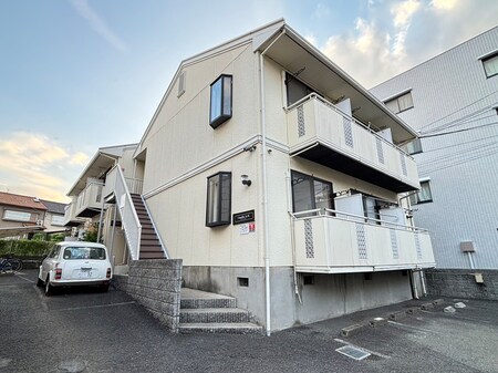 Camellia 1st　B棟外観写真