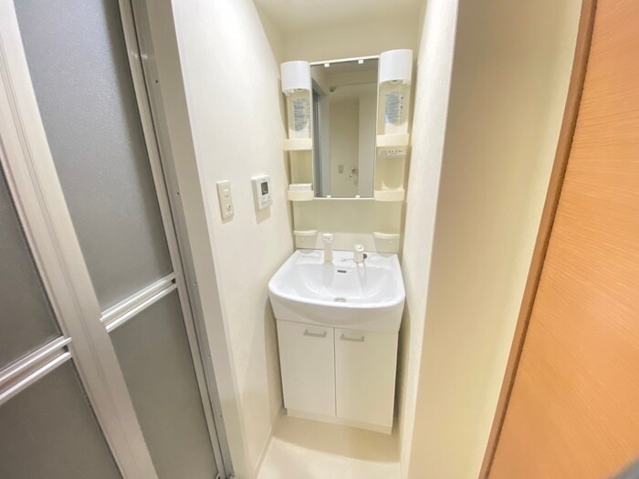 物件内観写真11　(洗面)