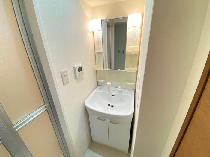 物件内観写真12　(洗面)