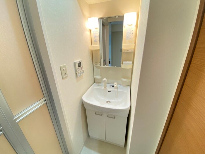 物件内観写真12　(洗面)