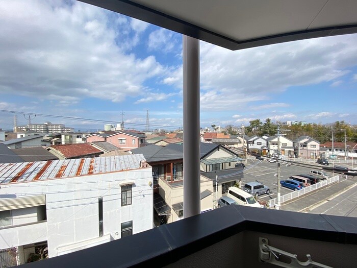 物件内観写真16　(室内からの展望)