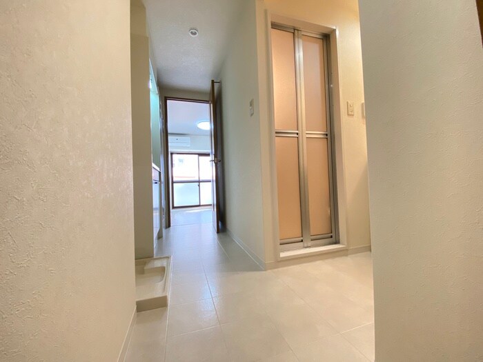 物件内観写真17　(廊下)