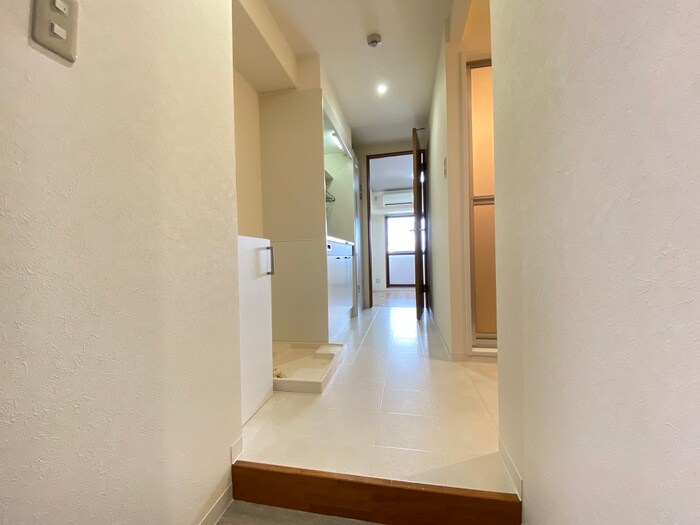 物件内観写真17　(廊下)