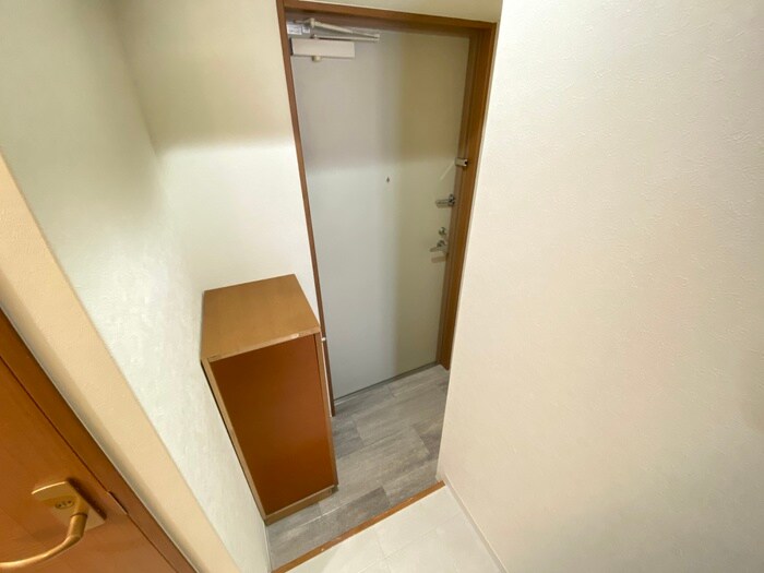 物件内観写真18　(玄関)