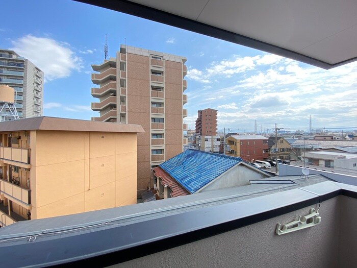 物件内観写真20　(室内からの展望)