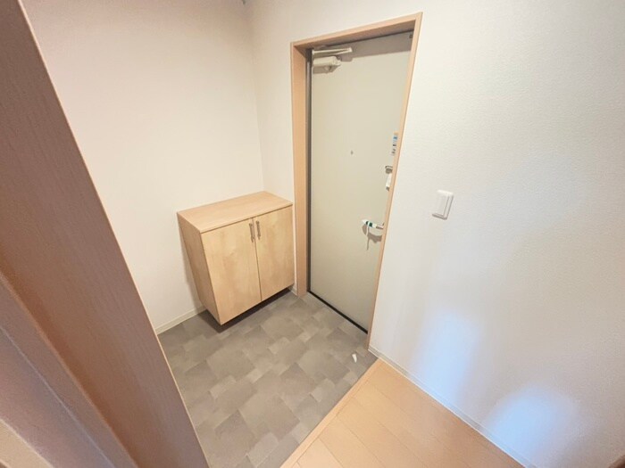 物件内観写真15　(玄関)