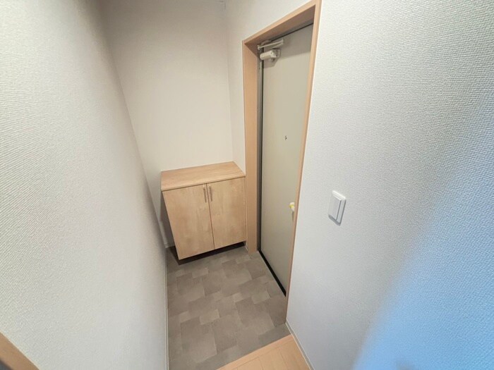 物件内観写真15　(玄関)