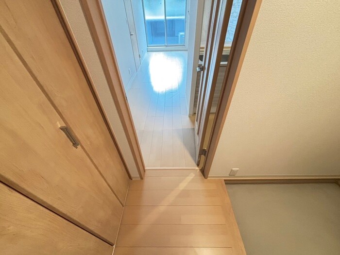 物件内観写真16　(廊下)