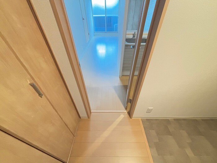 物件内観写真16　(廊下)