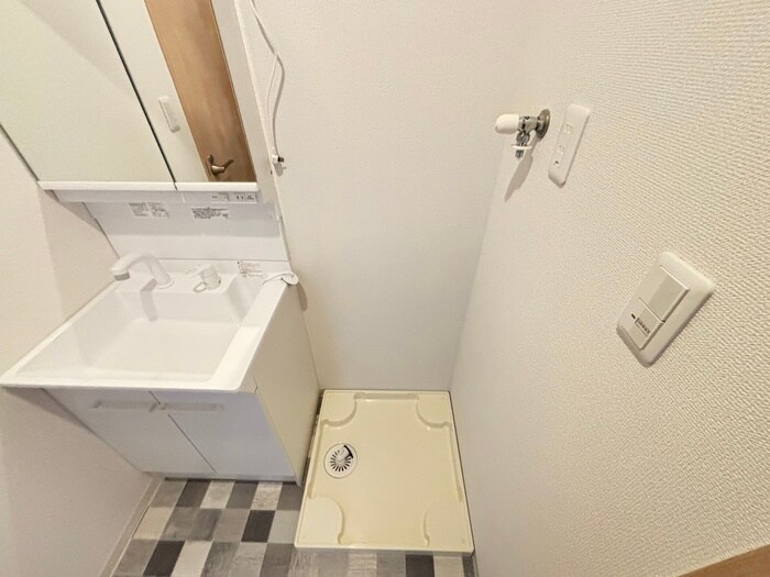 物件内観写真20　(洗濯機置場)