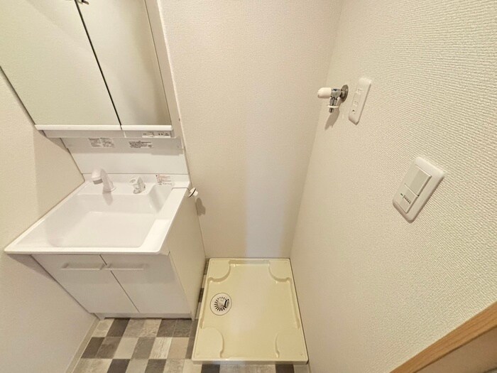 物件内観写真20　(洗濯機置場)