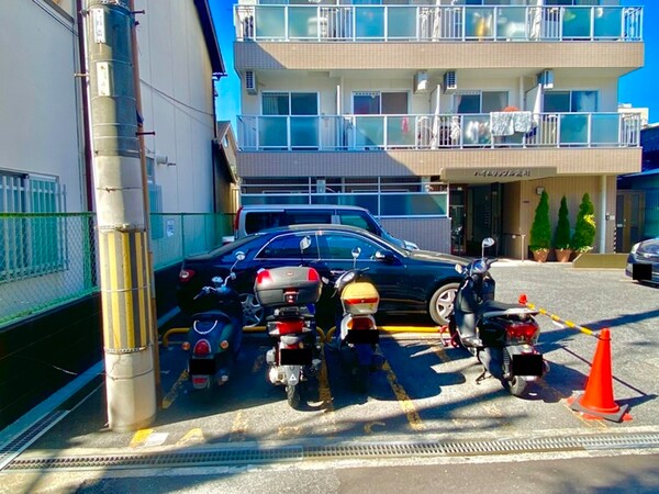 バイク置き場