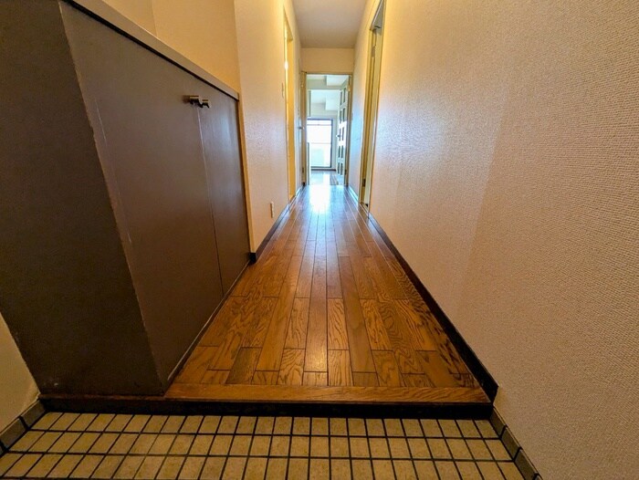 物件内観写真19　(玄関)