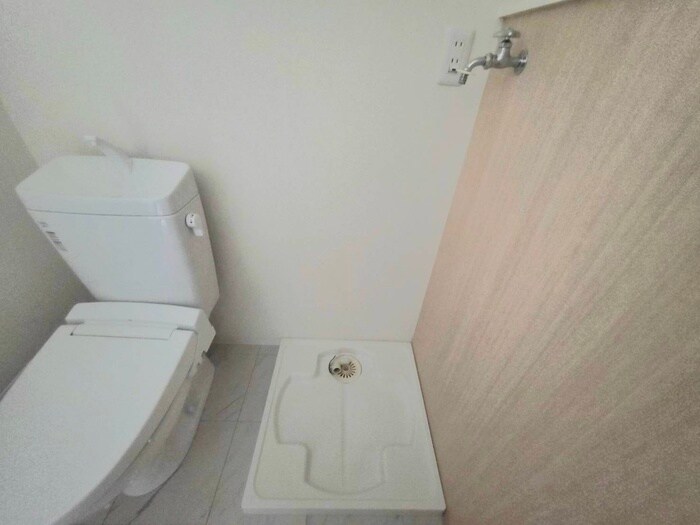 物件内観写真10　(洗濯機置場)