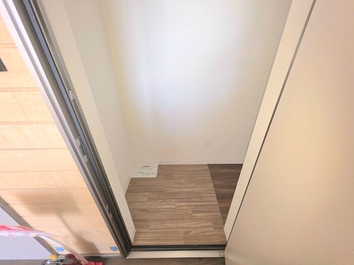 物件内観写真13　(玄関)