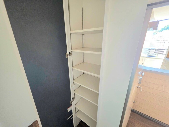 物件内観写真14　(靴箱)