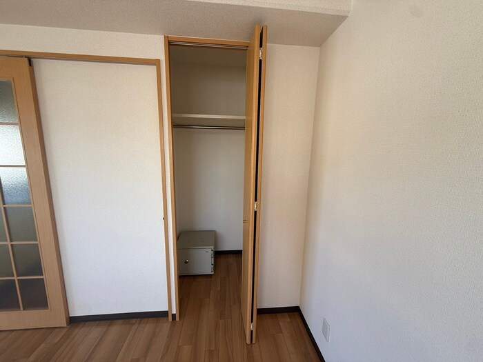 物件内観写真13　(収納)