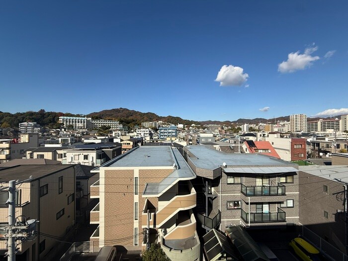 物件内観写真15　(室内からの展望)