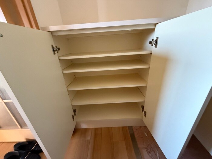 物件内観写真16　(靴箱)