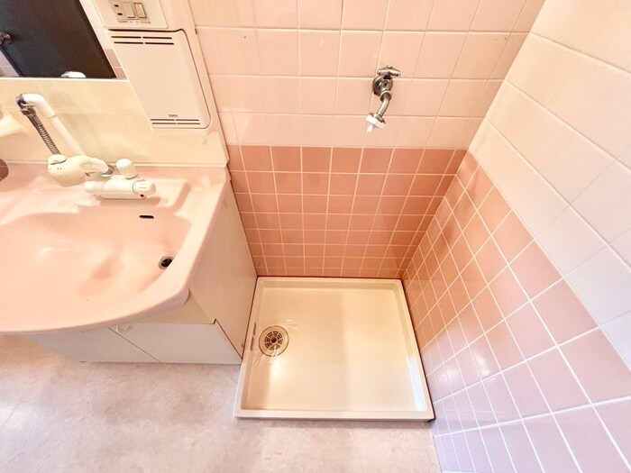 物件内観写真10　(洗濯機置場)