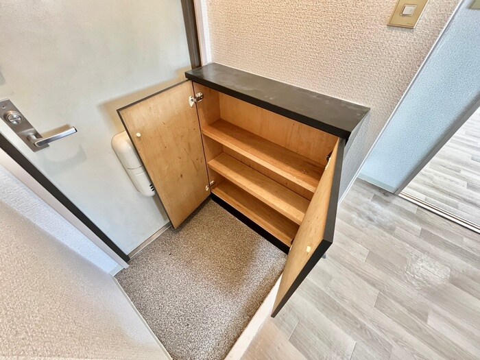 物件内観写真17　(靴箱)