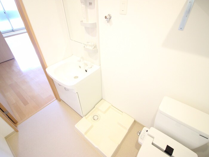 物件内観写真19　(洗濯機置場)