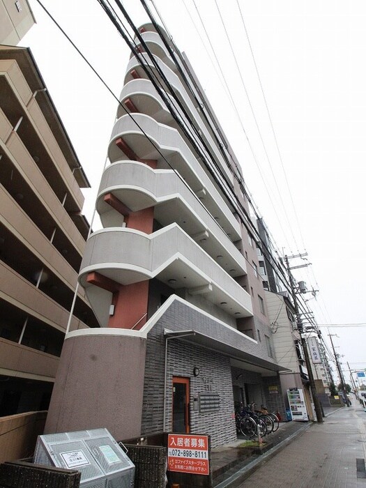 サンドール七番館の物件外観写真