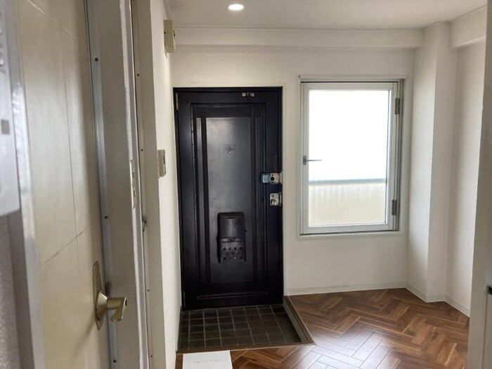 物件内観写真21　(玄関)