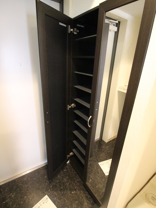 物件内観写真15　(靴箱)