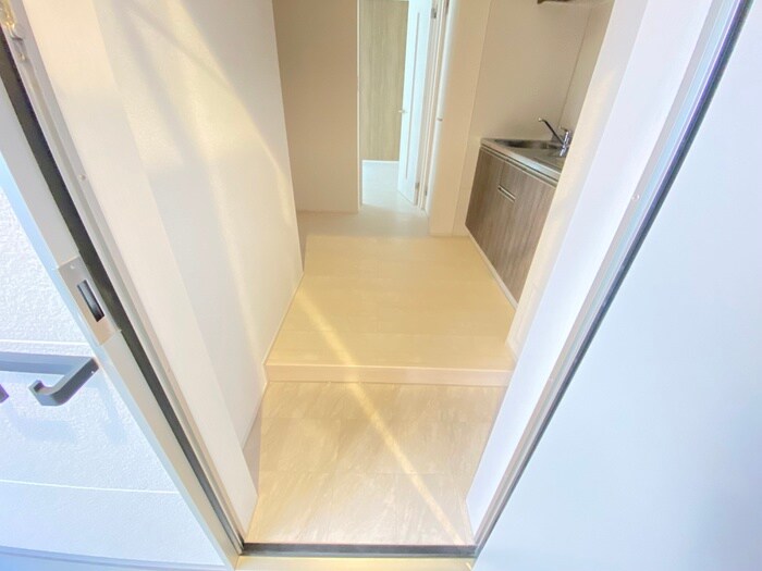 物件内観写真16　(玄関)