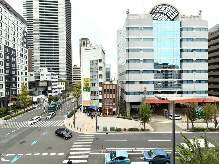 物件内観写真16　(室内からの展望)