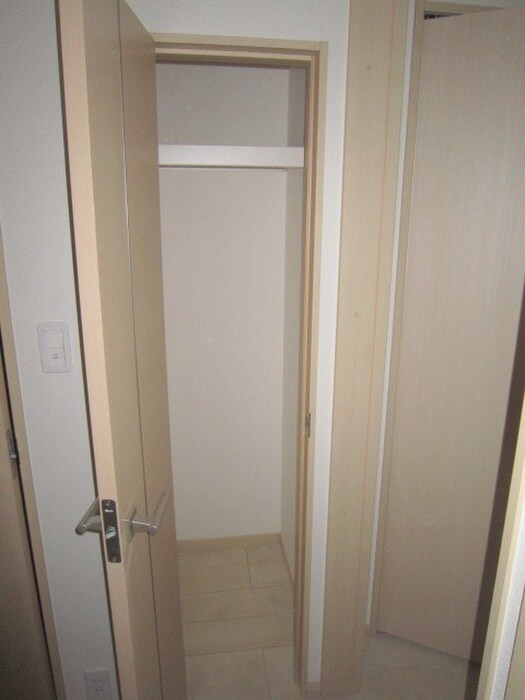 物件内観写真10　(収納)