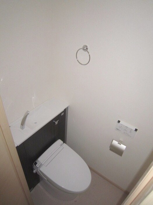 物件内観写真14　(トイレ)