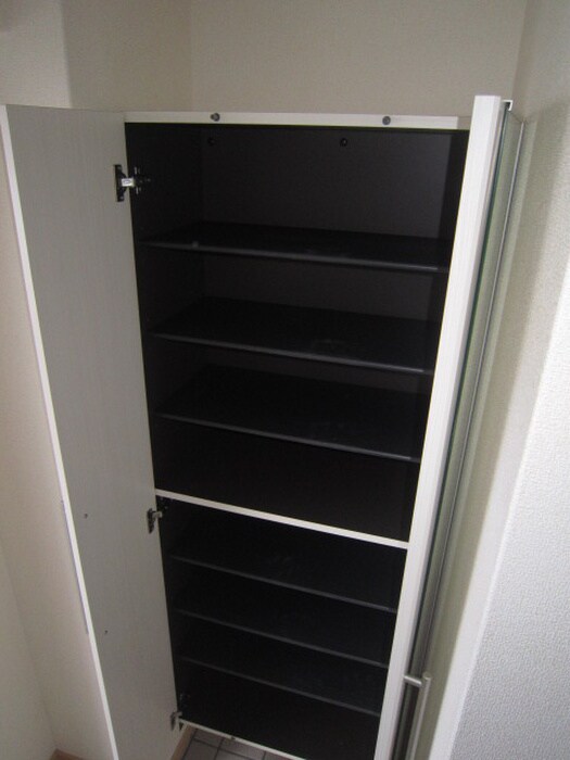 物件内観写真15　(靴箱)