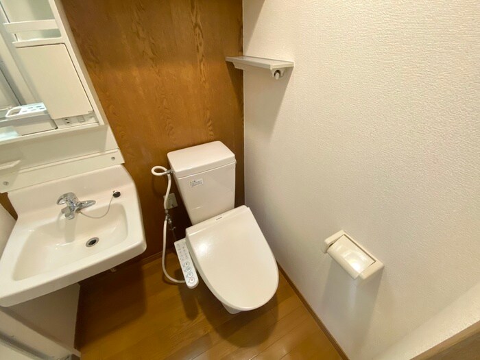 物件内観写真11　(トイレ)