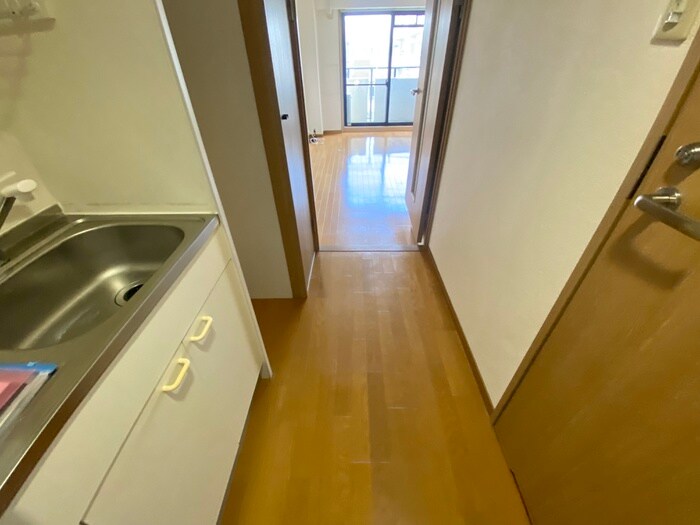 物件内観写真19　(廊下)