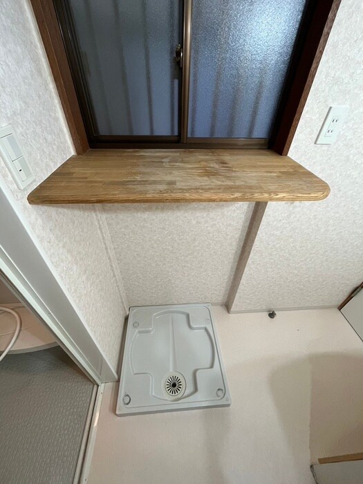 物件内観写真15　(洗濯機置場)