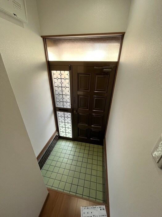 物件内観写真21　(玄関)