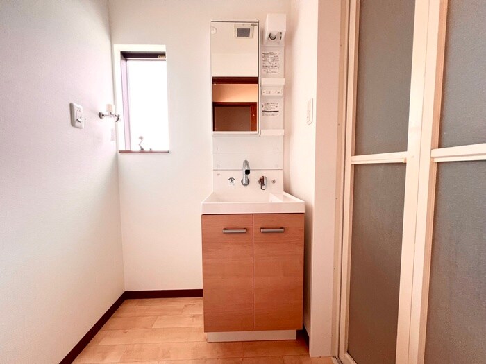 物件内観写真13　(洗面)