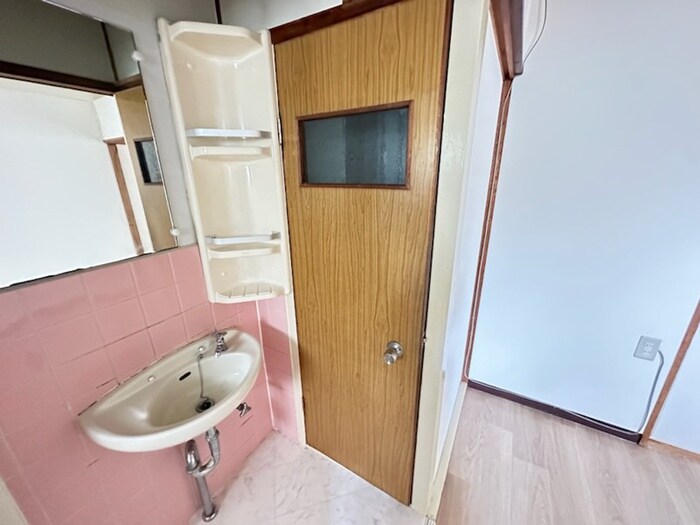 物件内観写真9　(洗面)