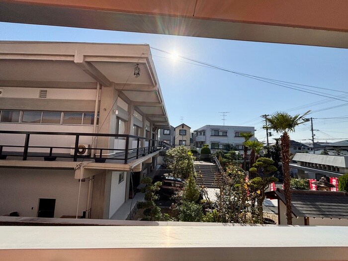 物件内観写真13　(室内からの展望)