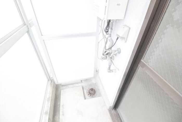 物件内観写真12　(洗濯機置場)