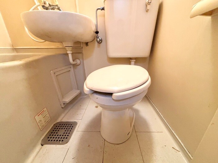 物件内観写真14　(トイレ)