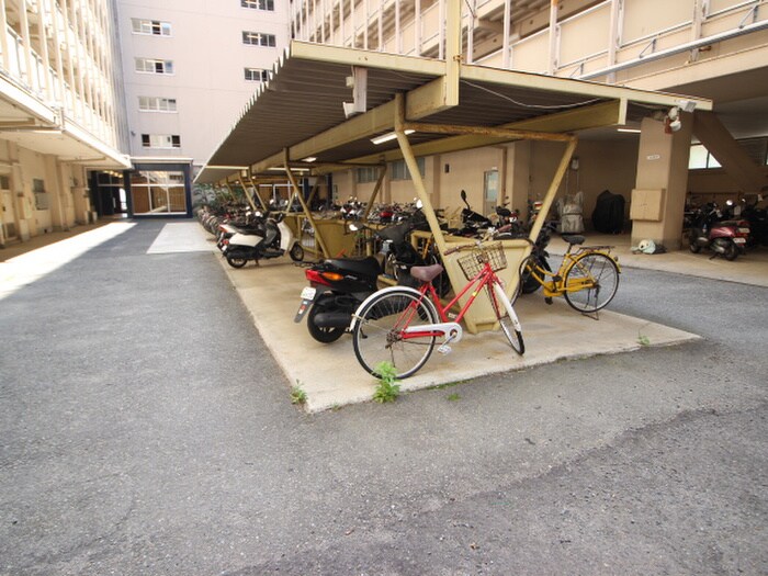 物件外観写真3　(駐輪場)