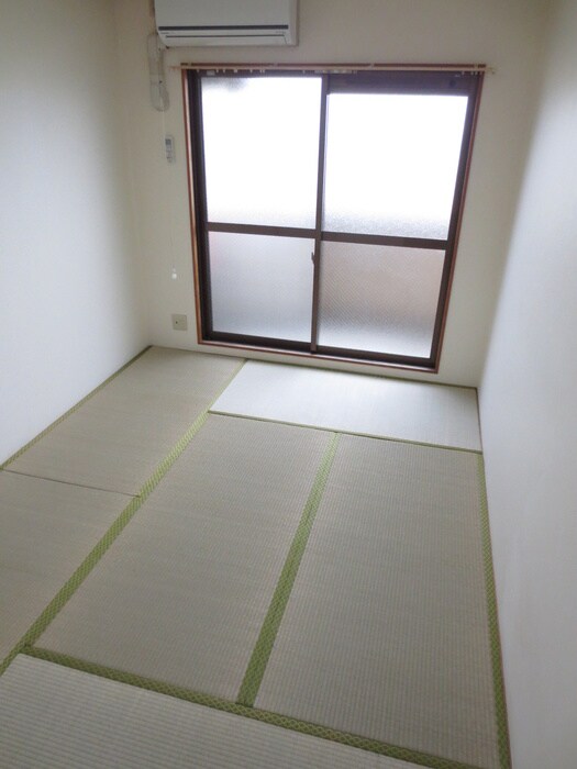 物件内観写真10　(居室)