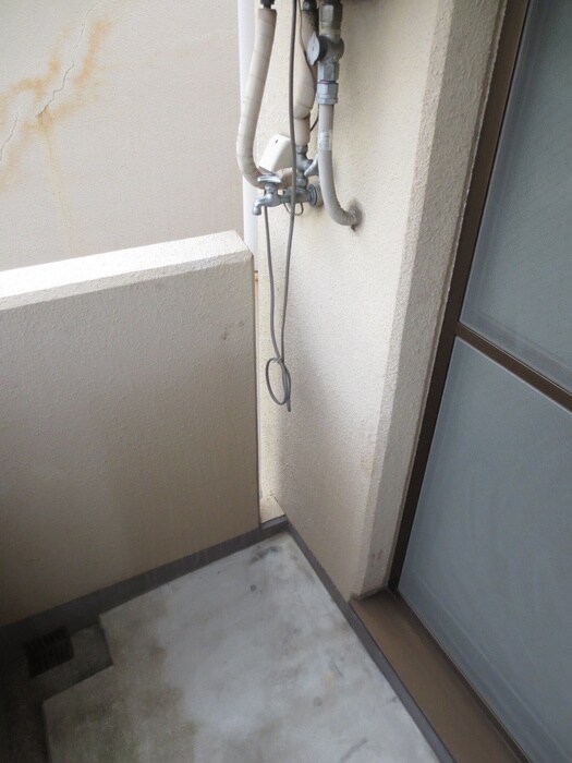 物件内観写真16　(洗濯機置場)